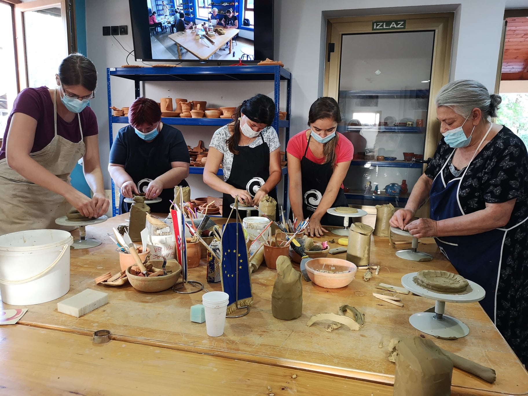 Četiri nove skupine polaznika tečaja Uvod u keramiku i lončarstvo